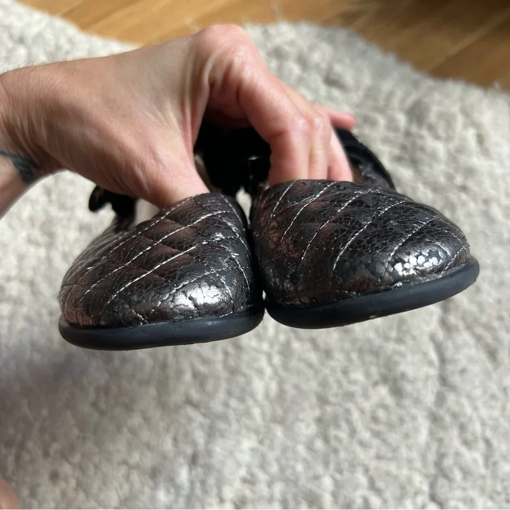 Moschino: Kid's Trending Fashion Quilted Metallic Black Leather Mary Janes Sz 28